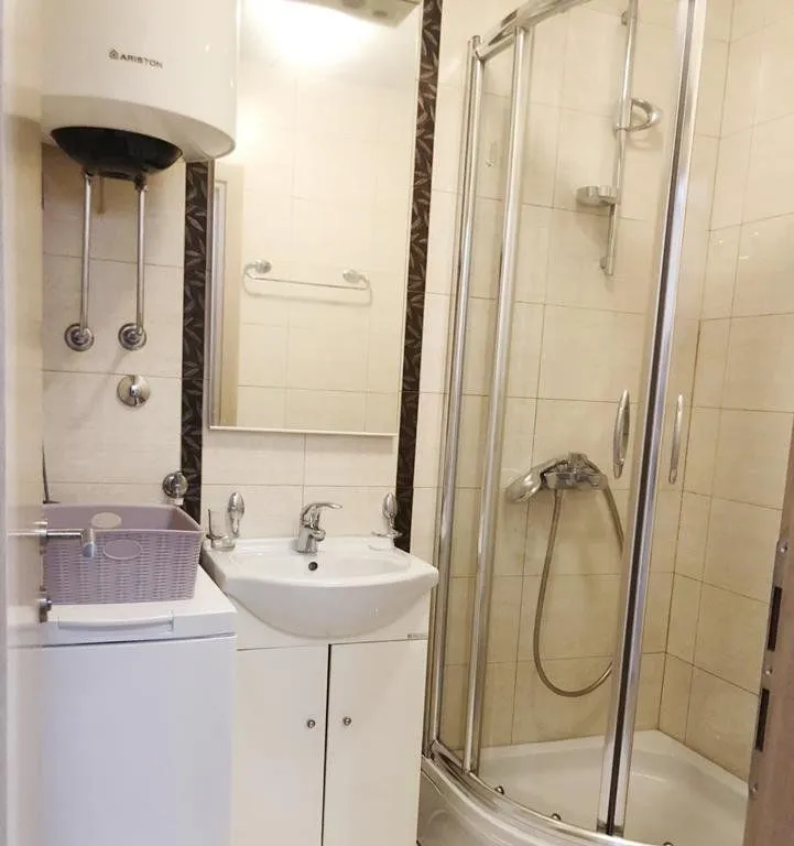 Izdavanje, jednosoban stan, 36m², Stari Aerodrom, Podgorica