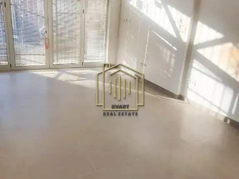 Izdavanje, poslovni prostor, 30m², Dobrota, Kotor - image 4