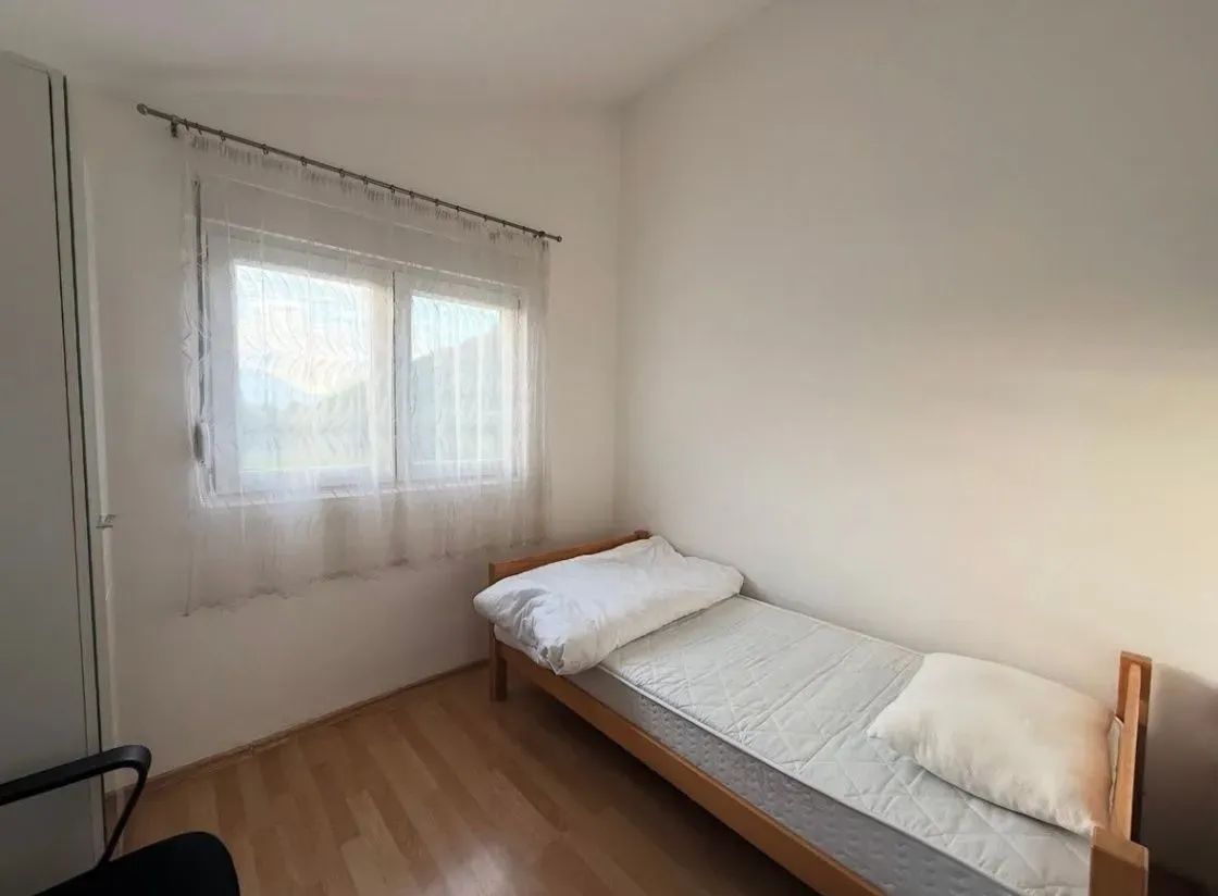 Rent, house, 105m², Tološi, Podgorica