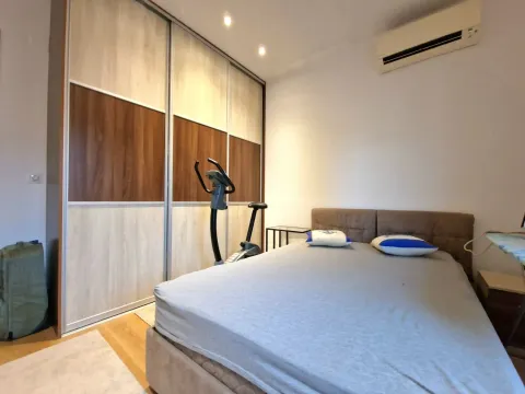 Izdavanje, dvosoban stan, 85m², Budva, Crna Gora - image 12