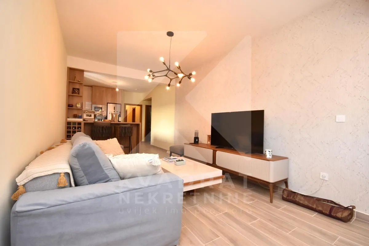 Prodaja, trosoban stan, 87m², Tuški Put, Podgorica