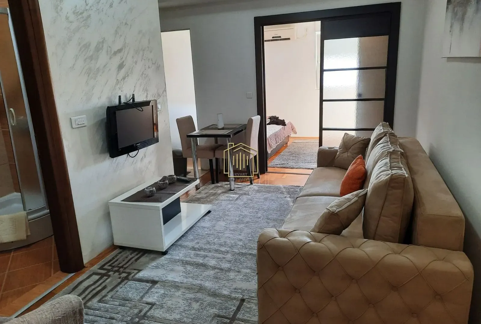 Izdavanje, jednosoban stan, 37m², City Kvart, Podgorica