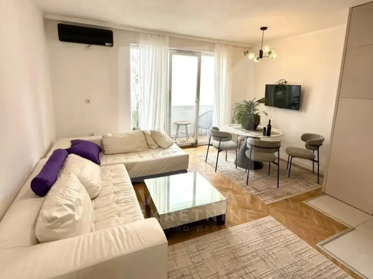 Izdavanje, dvosoban stan, 70m², Preko Morače, Podgorica