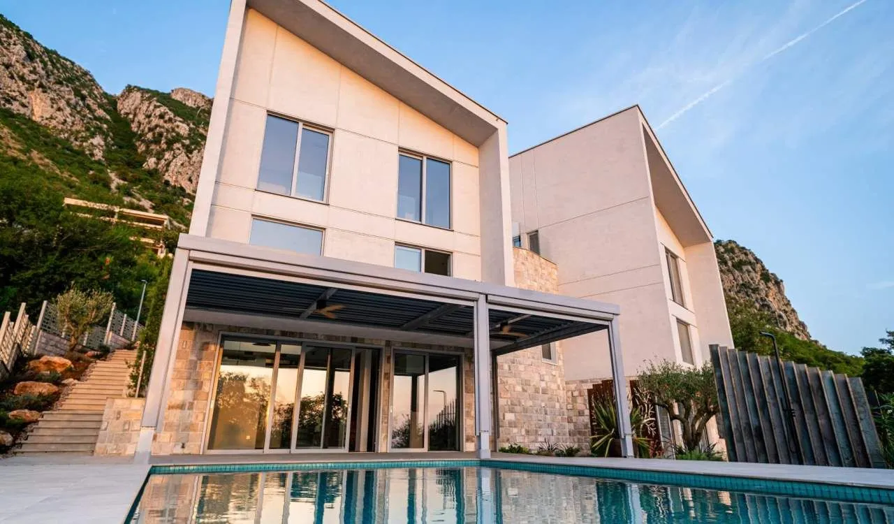 Prodaja, kuća, 231m², Blizikuće, Budva