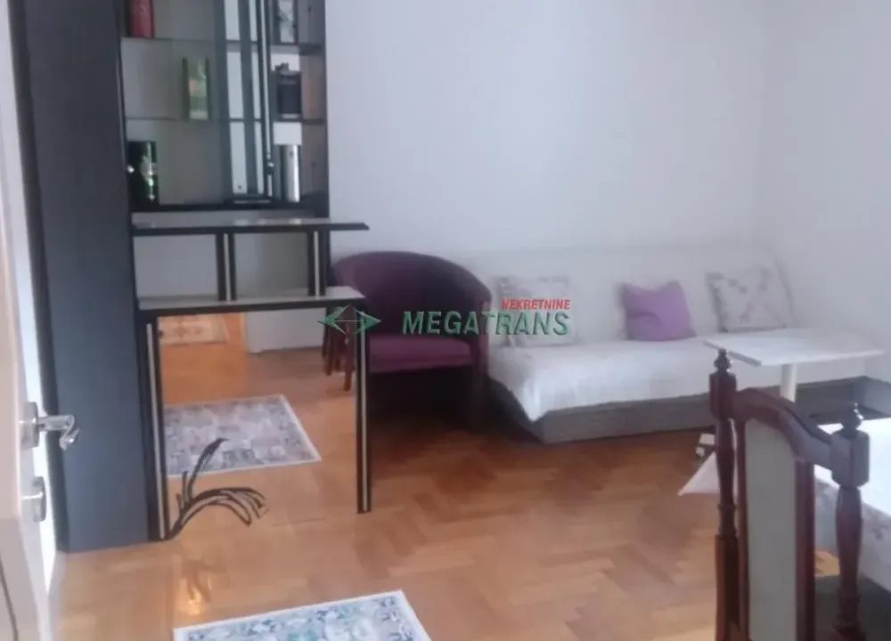 Izdavanje, dvosoban stan, 52m², Bulevar Oslobodjenja, Novi Sad Sve Podlokacije