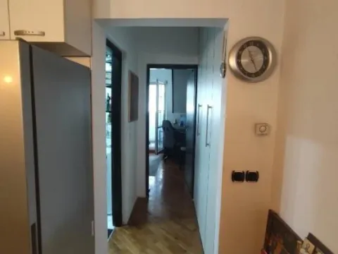 Sale, two bedroom apartment, 54m², Kalenić Pijaca, Vračar Sve Podlokacije - image 12