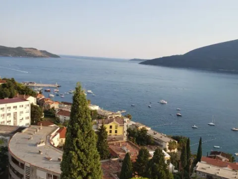 Izdavanje, stan, 45m², Herceg Novi, Crna Gora - image 6