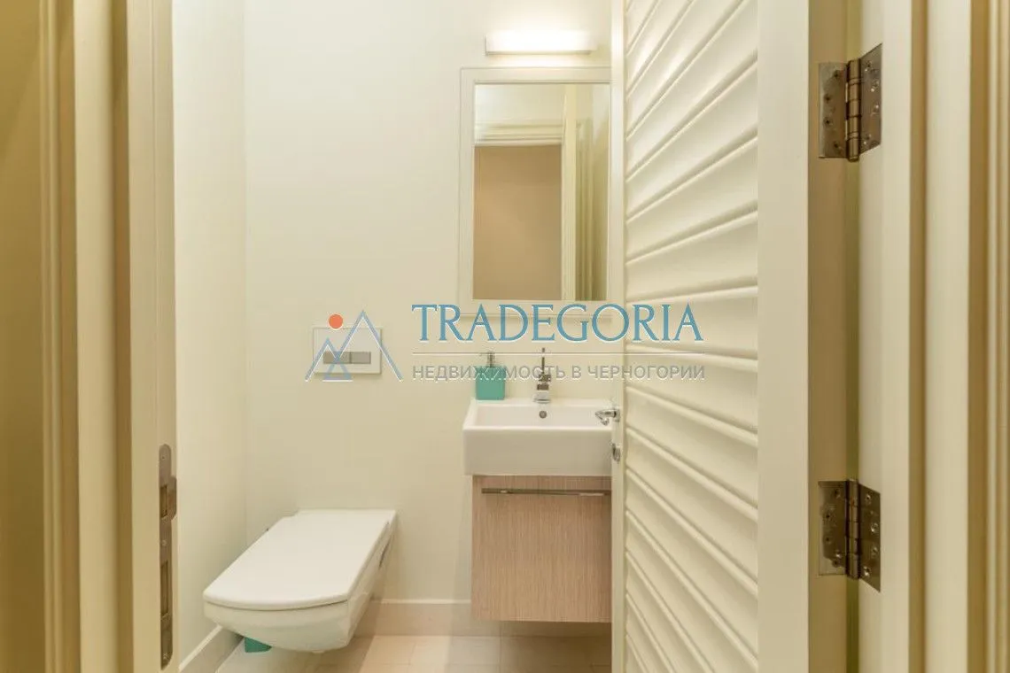 Prodaja, dvosoban stan, 122m², Tivat, Crna Gora