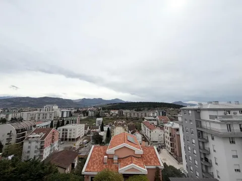 Prodaja, trosoban stan, 126m², Malo Brdo, Podgorica - image 13