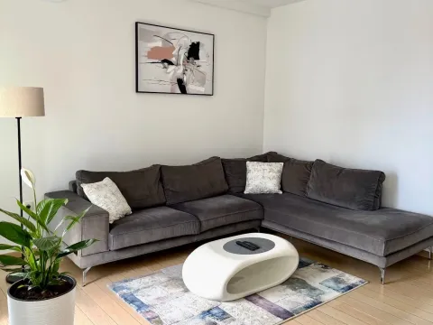 Prodaja, trosoban stan, 72m², City Kvart, Podgorica - image 2