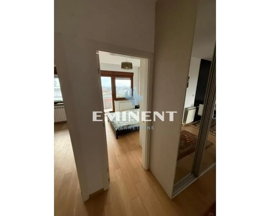 Izdavanje, trosoban stan, 73m², Crveni Krst, Beograd