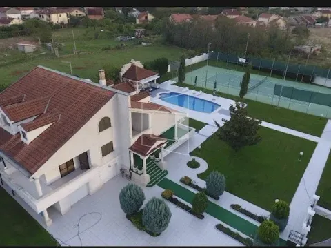 Izdavanje, kuća, 680m², Tološi, Podgorica - image 3