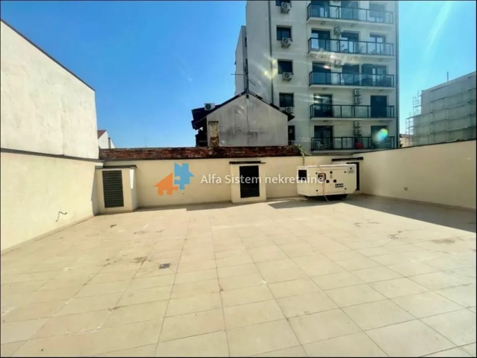 Izdavanje, trosoban stan, 80m², Čubura, Beograd