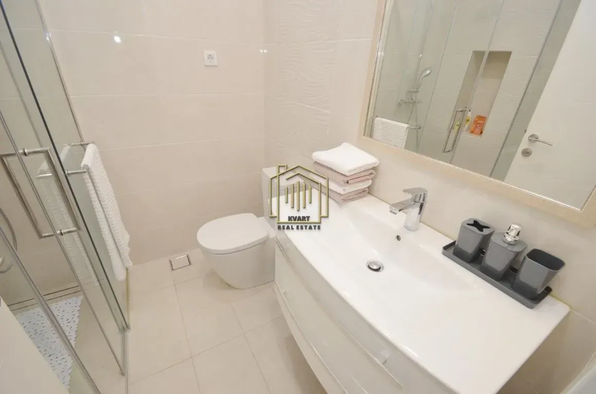 Rent, office space, 50m², Centar, Kotor