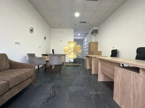 Izdavanje, poslovni prostor, 62m², Dalmatinska ulica, Podgorica