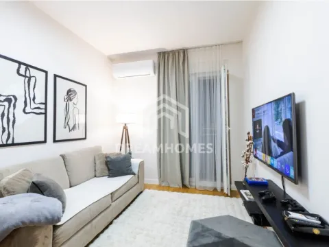 Izdavanje, jednosoban stan, 40m², Central Point, Podgorica