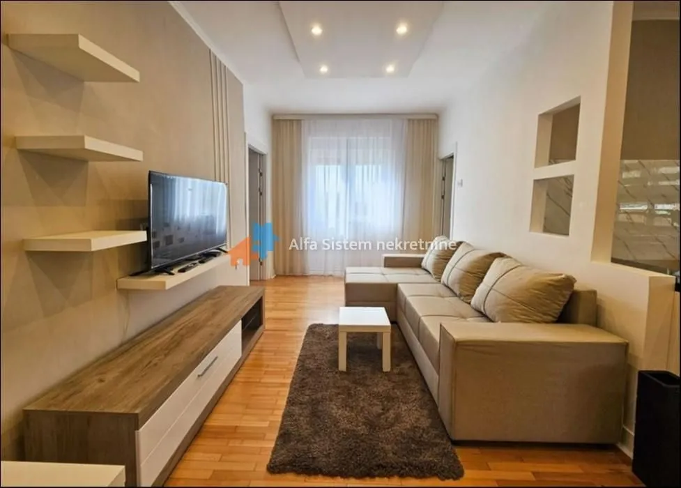 Rent, three bedroom apartment, 61m², Južni Bulevar, Vračar Sve Podlokacije