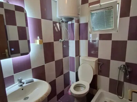 Izdavanje, garsonjera, 25m², Podkošljun, Budva - image 5