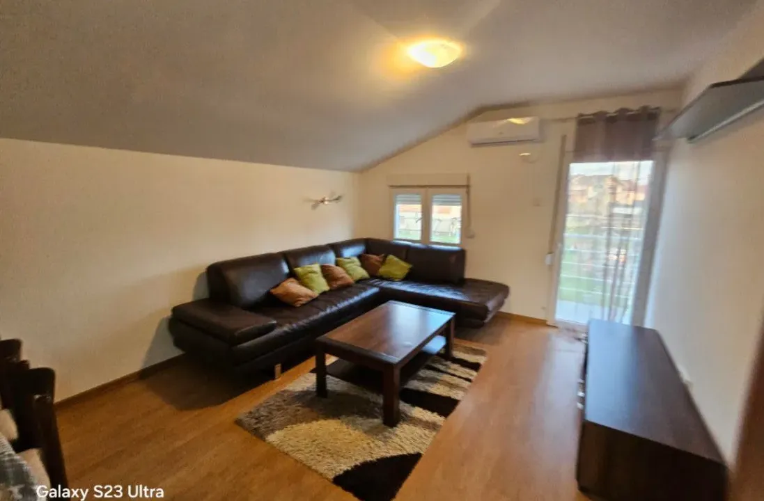 Izdavanje, dvosoban stan, 50m², Podgorica, Crna Gora