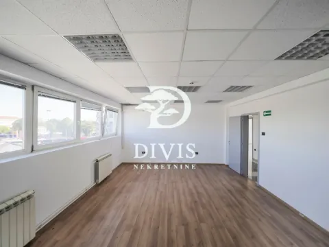 Rent, office space, 216m², Zemun Gornji Grad, Zemun Sve Podlokacije - image 12