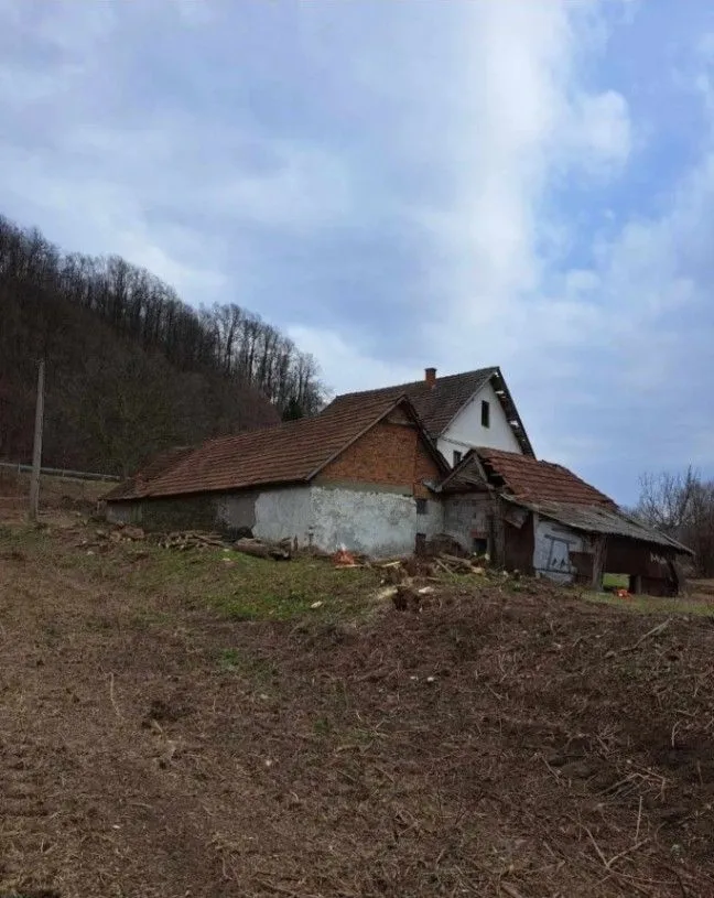 Prodaja, kuća, 250m², Ugrinovci, Gornji Milanovac