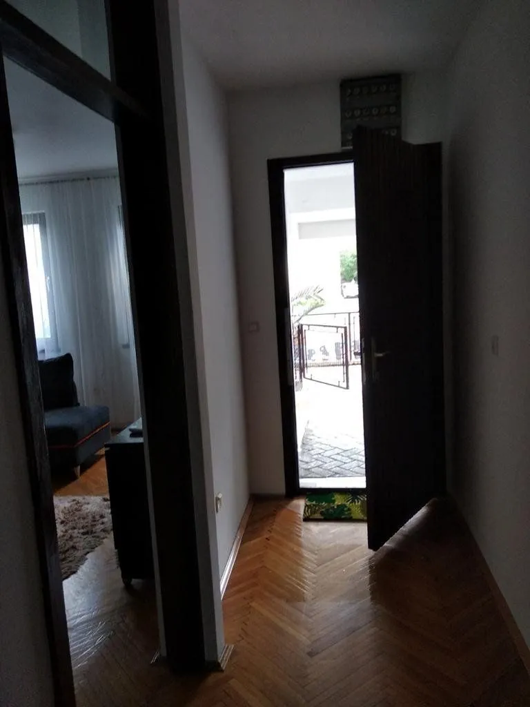 Rent, two bedroom apartment, 95m², Malo Brdo, Podgorica