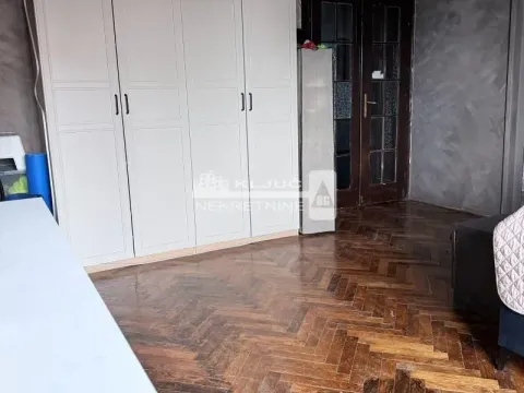 Sale, four bedroom apartment, 153m², Stari Grad, Beograd - image 9