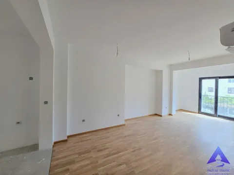 Sale, two bedroom apartment, 79m², Babilonija, Budva