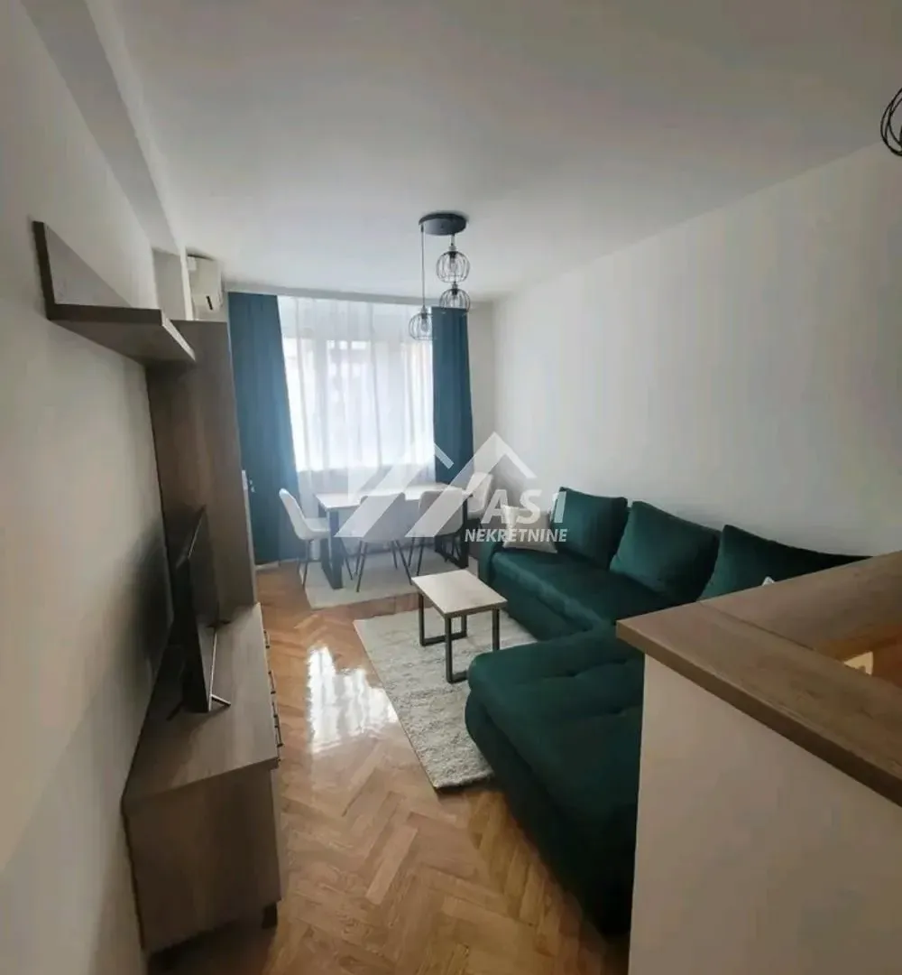 Izdavanje, jednosoban stan, 38m², Socijalno, Novi Sad Sve Podlokacije