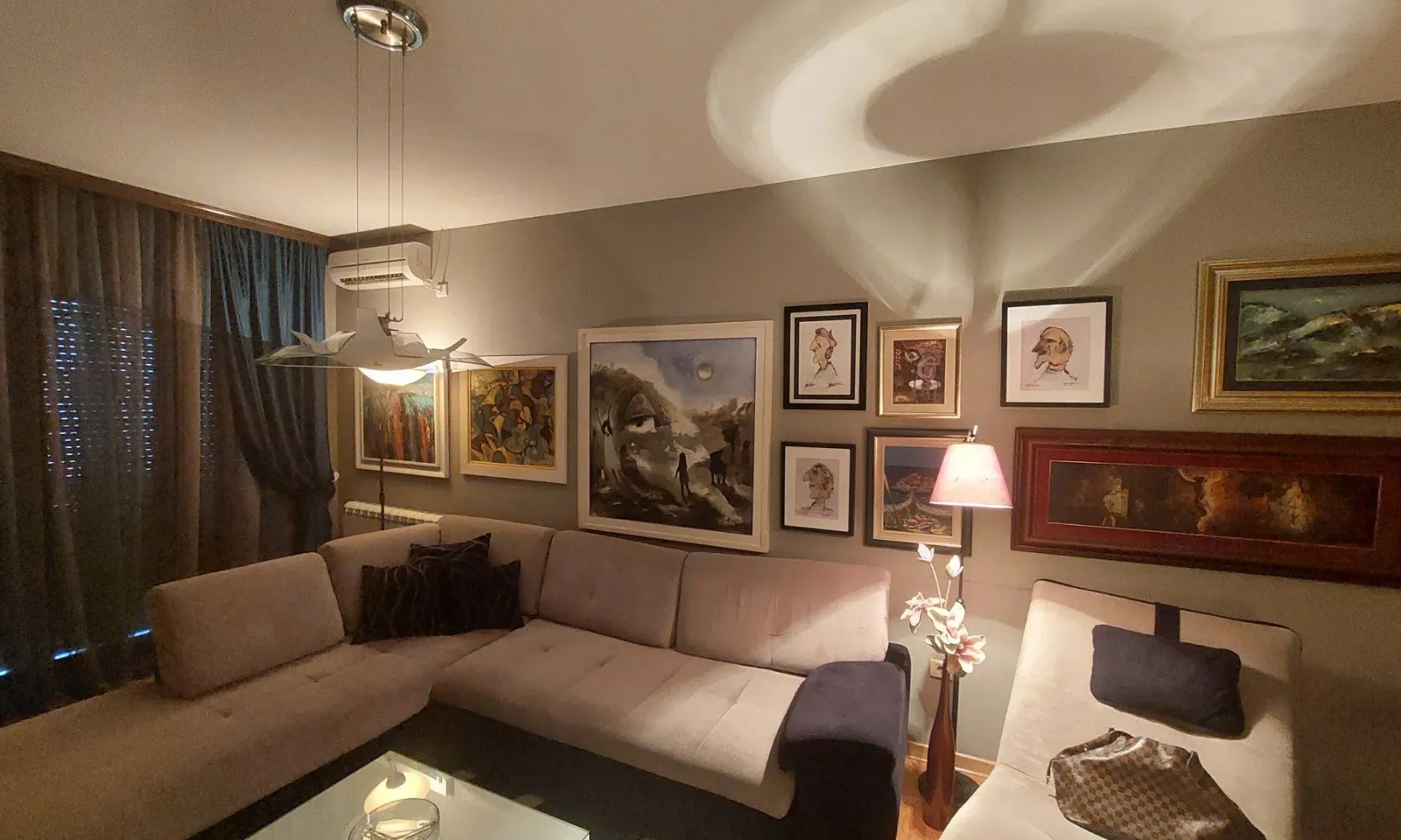 Izdavanje, trosoban stan, 105m², Preko Morače, Podgorica