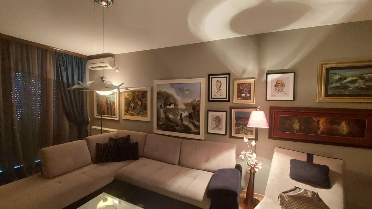 Izdavanje, trosoban stan, 105m², Preko Morače, Podgorica