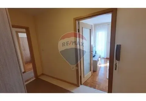 Izdavanje, dvosoban stan, 65m², Stari Aerodrom, Podgorica - image 13