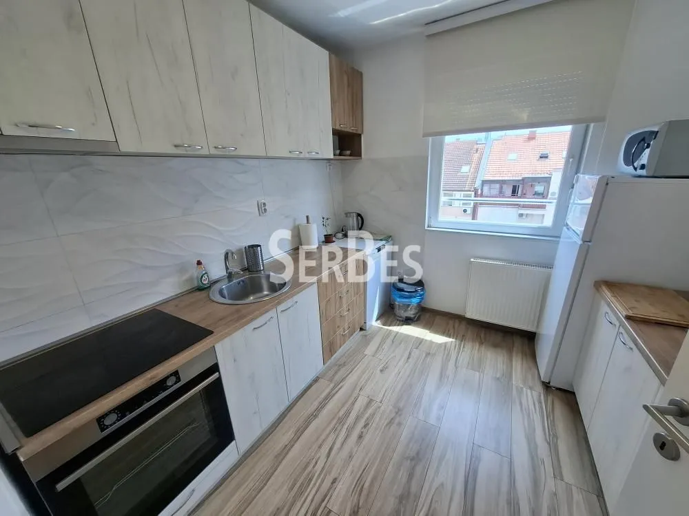 Rent, three bedroom apartment, 90m², Adamovićevo Naselje, Novi Sad Sve Podlokacije