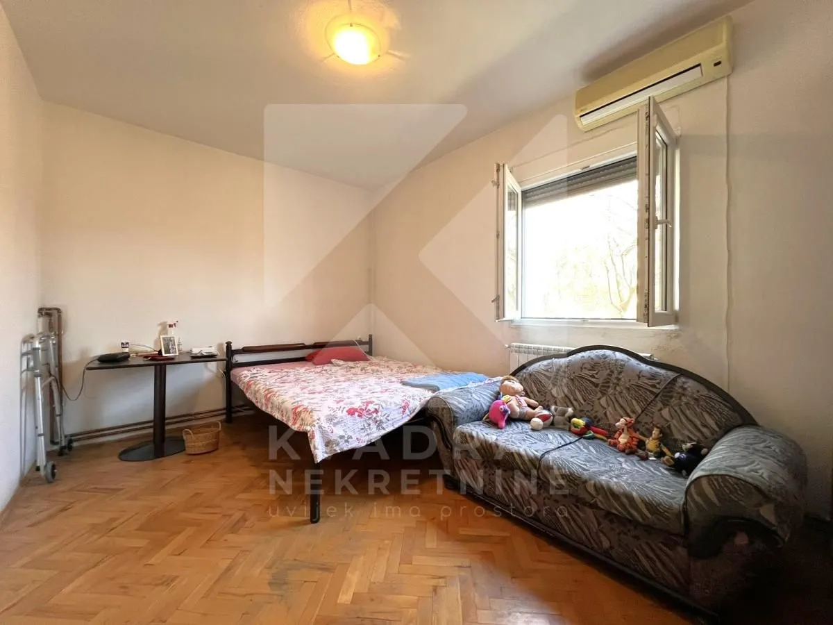 Prodaja, kuća, 159m², Malo Brdo, Podgorica