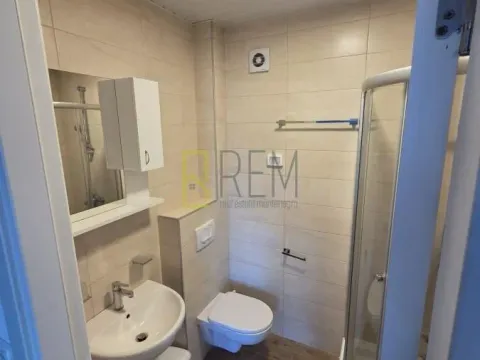 Izdavanje, jednosoban stan, 43m², City Kej, Podgorica - image 3