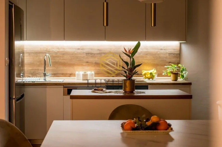 Prodaja, dvosoban stan, 63m², Pod Kuk, Tivat