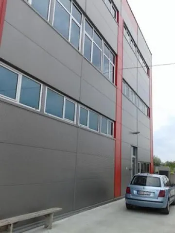 Izdavanje, poslovni prostor, 360m², Batajnica, Beograd