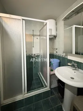 Sale, three bedroom apartment, 110m², Cvetni Trg, Vračar Sve Podlokacije - image 6