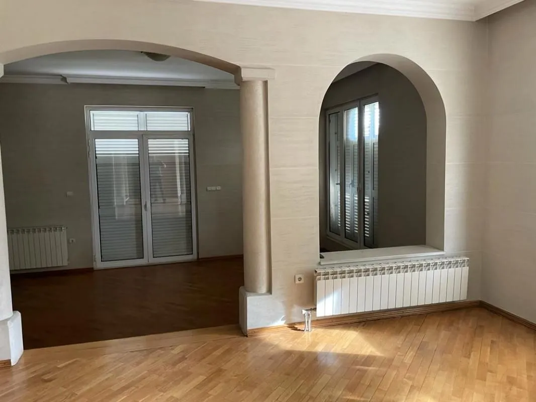 Prodaja, kuća, 254m², Tološi, Podgorica