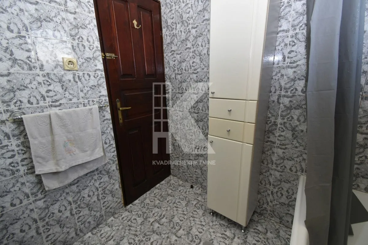 Sale, house, 190m², Dalmatinska ulica, Podgorica