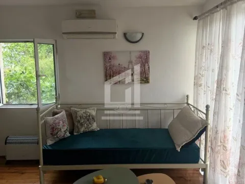 Rent, one bedroom apartment, 45m², Konik, Podgorica - image 1