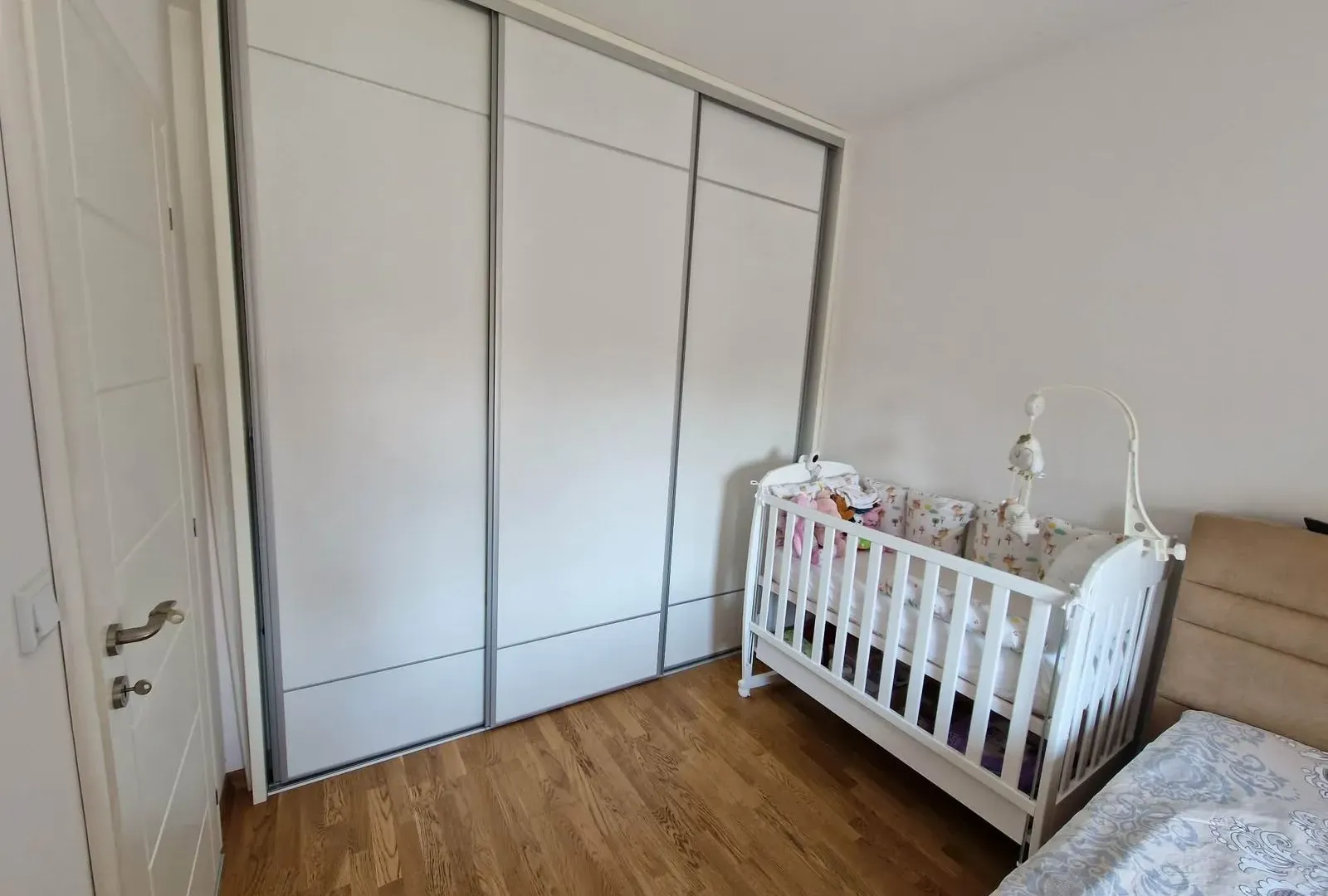Izdavanje, jednosoban stan, 45m², Drač, Podgorica