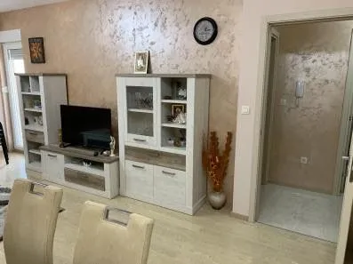 Izdavanje, jednosoban stan, 47m², City Kvart, Podgorica