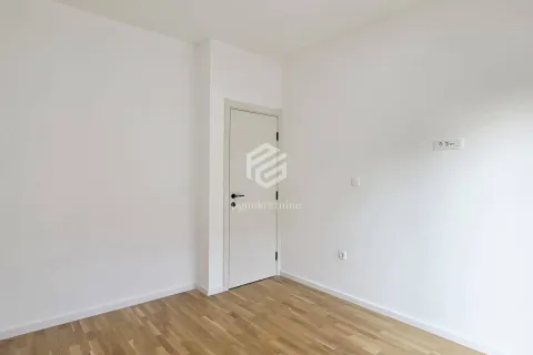 Rent, two bedroom apartment, 64m², Stari Aerodrom, Podgorica - image 9