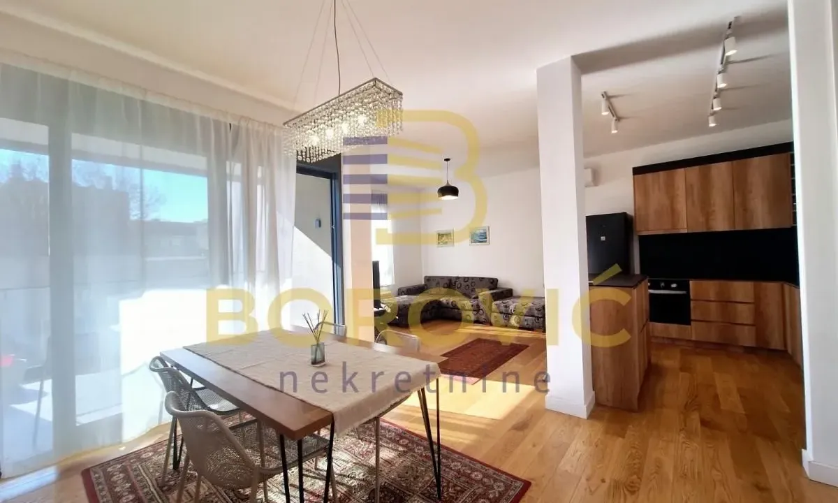 Izdavanje, trosoban stan, 85m², Čubura, Beograd