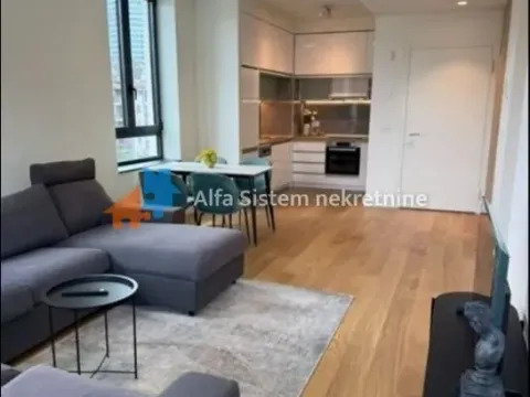 Izdavanje, trosoban stan, 77m², Savski Venac, Beograd