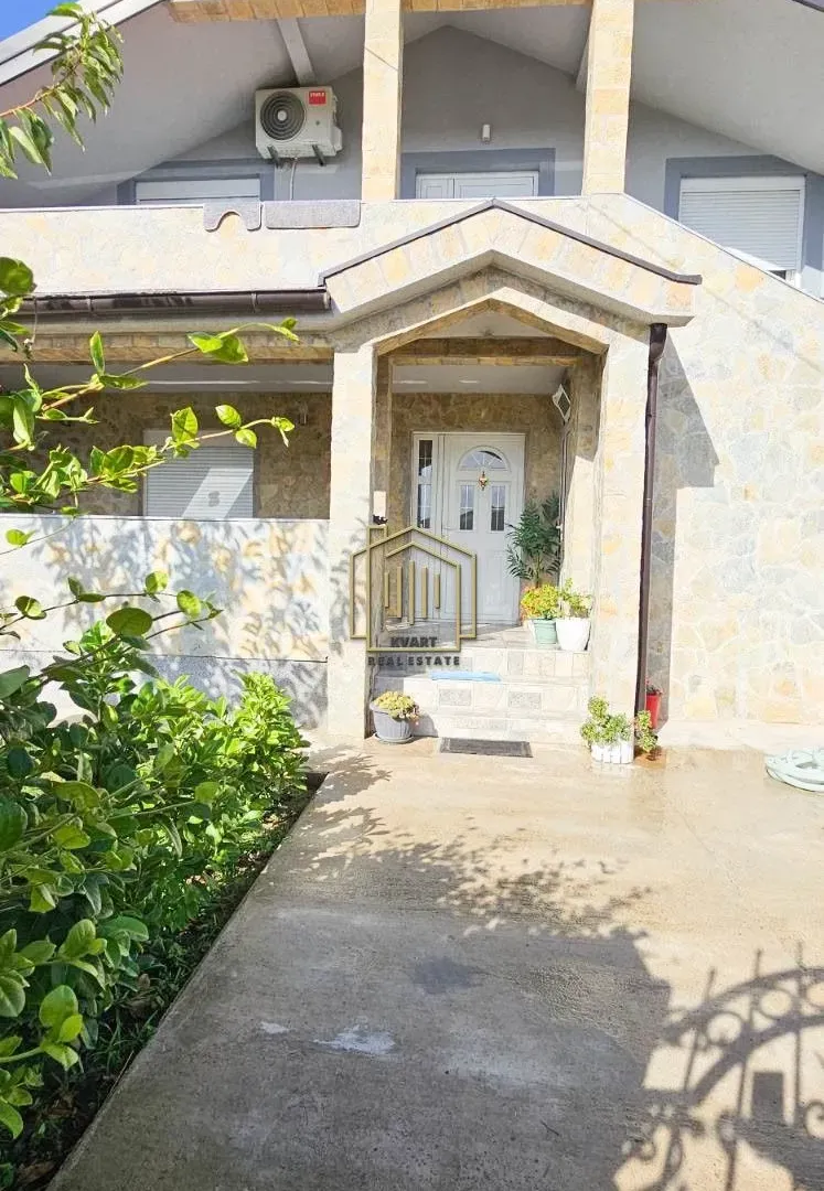 Prodaja, kuća, 200m², Cijevna, Podgorica