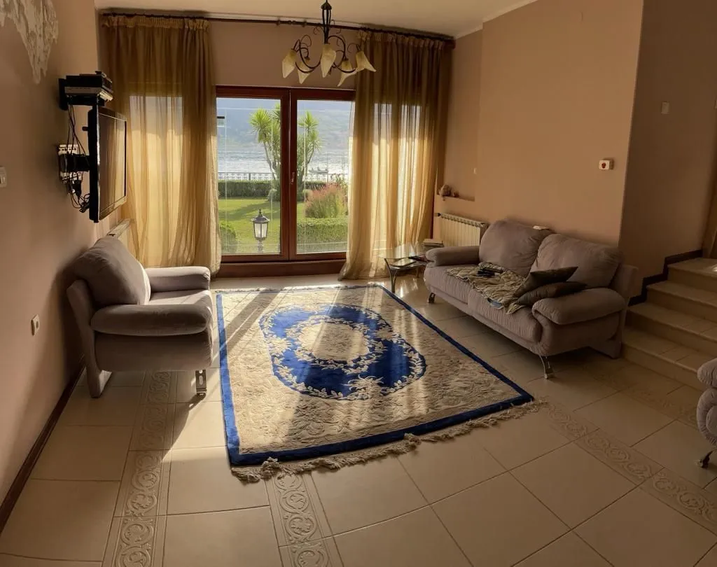 Prodaja, kuća, 230m², Dobrota, Kotor