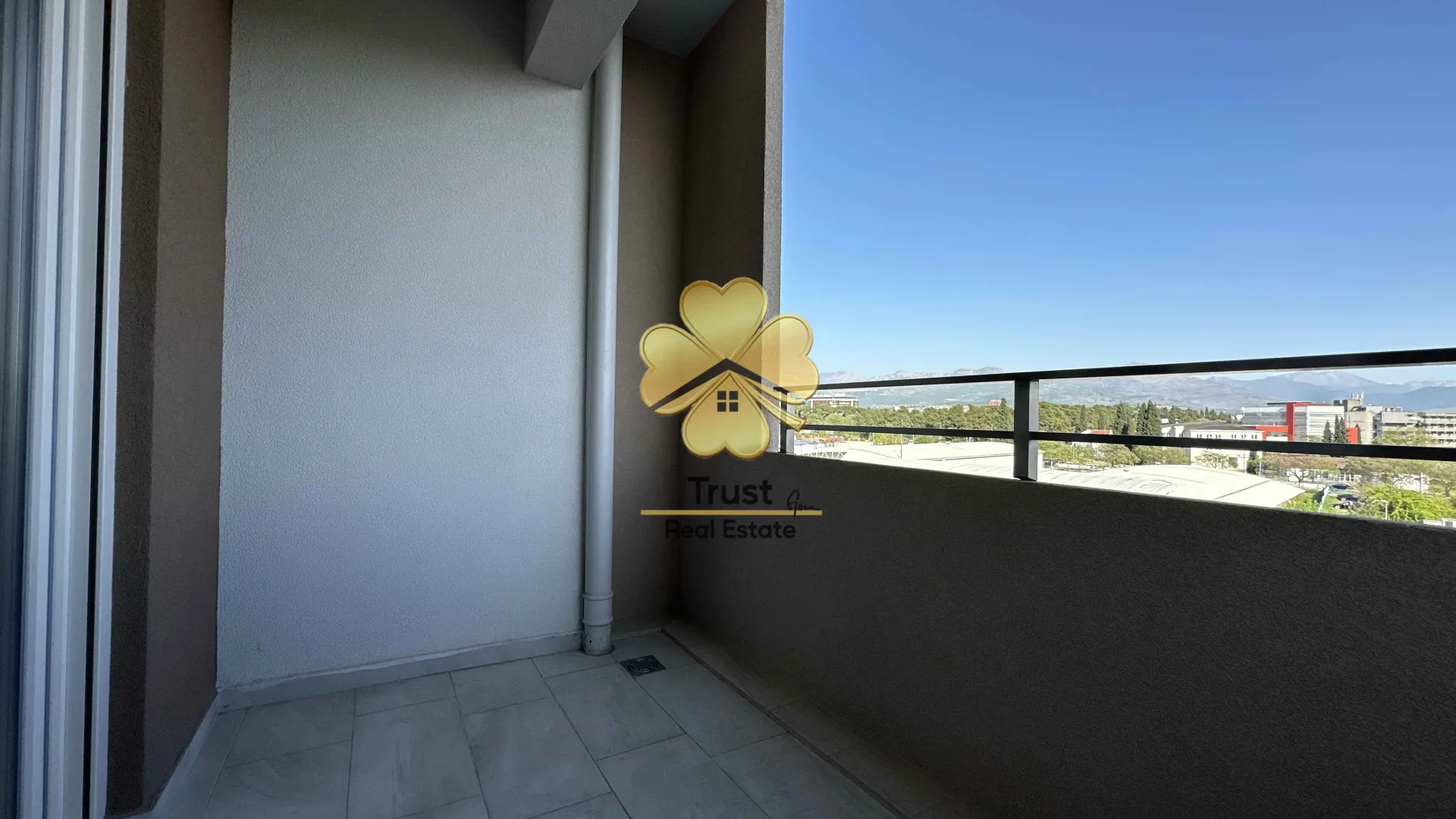 Rent, two bedroom apartment, 70m², Central Point, Podgorica