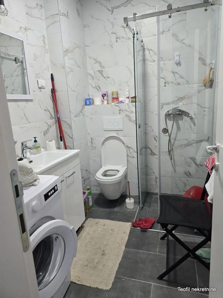 Izdavanje, dvosoban stan, 44m², Zvezdara, Zvezdara Sve Podlokacije